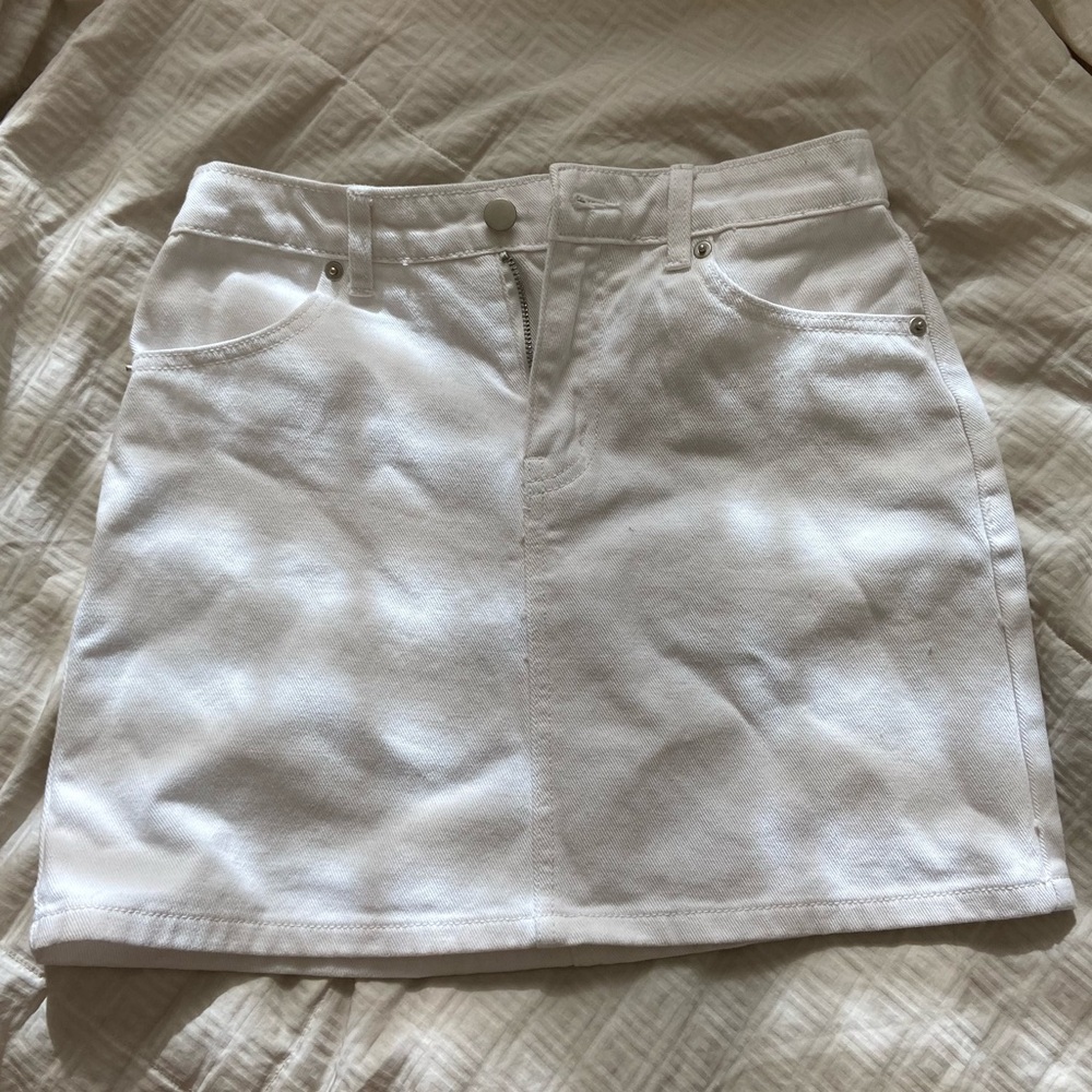 Forever 21 white skirt